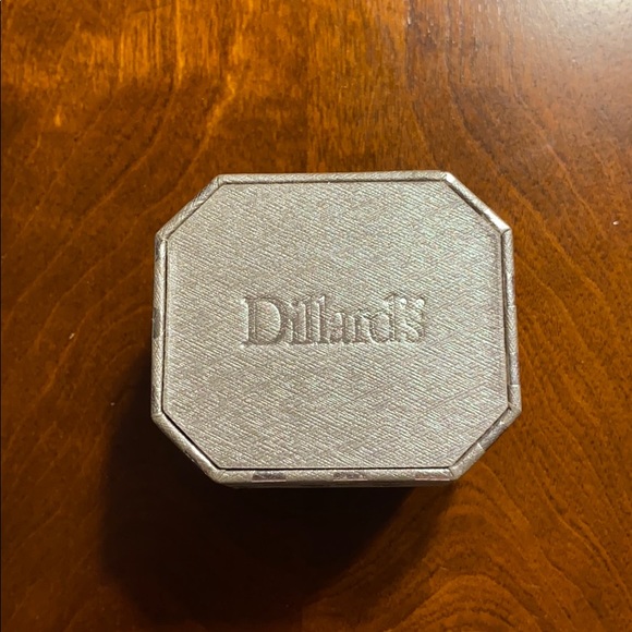 Dillard’s Ring - Picture 2 of 4